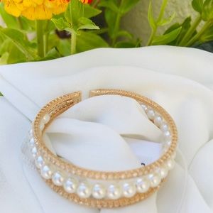 Pearl bracelet